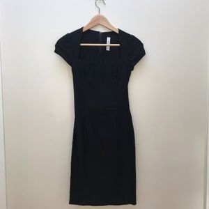 Super Flattering Body-con Dress